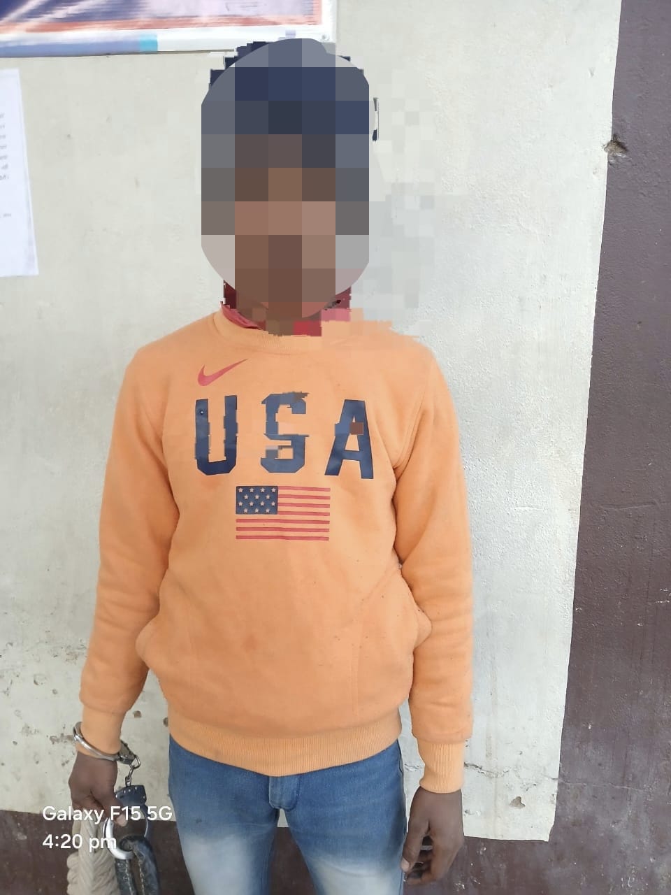 खैरा थानान्तर्गत चोरी के मोटरसाइकिल का पार्ट बेच रहे 01 अभियुक्त को किया गया गिरफ्तार।