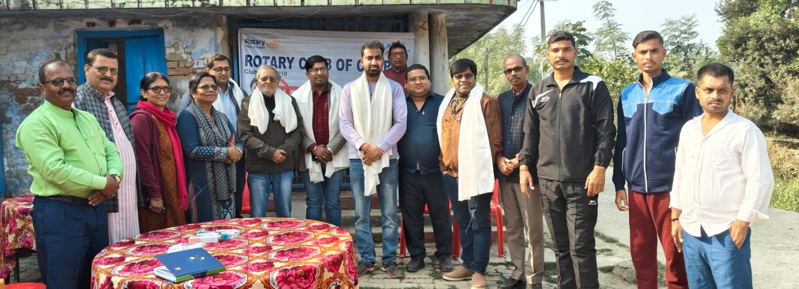 रोटरी क्लब छपरा ने करिंगा गांव में मेडिकल कैंप का आयोजन किया।