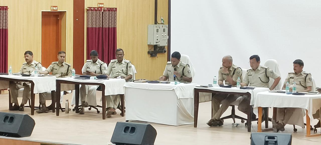 माह जून 2024 के अपराध निरोध गोष्ठी में पुलिस अधीक्षक द्वारा दिये गये दिशा निर्देश।