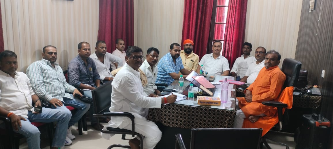 सारण मेयर और सभी मुख्य पार्षदों का बिहार सरकार के काले कानून के विरोध में बैठक किया गया।