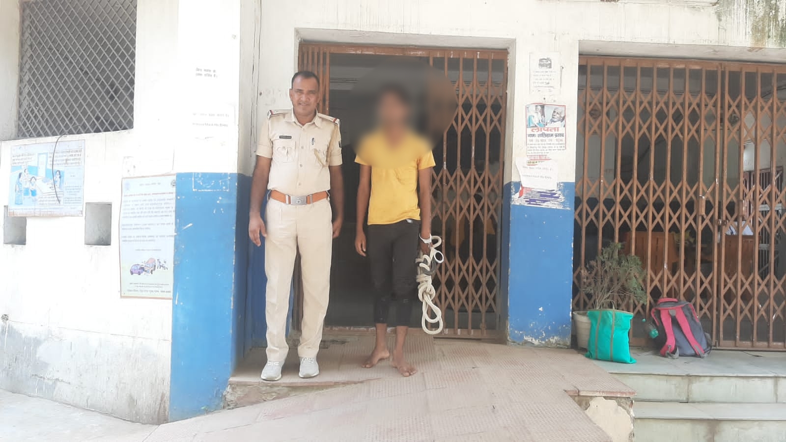 बड़हरा भारी मात्रा में देशी शराब के साथ धंधेबाज गिरफ्तार जेल।
