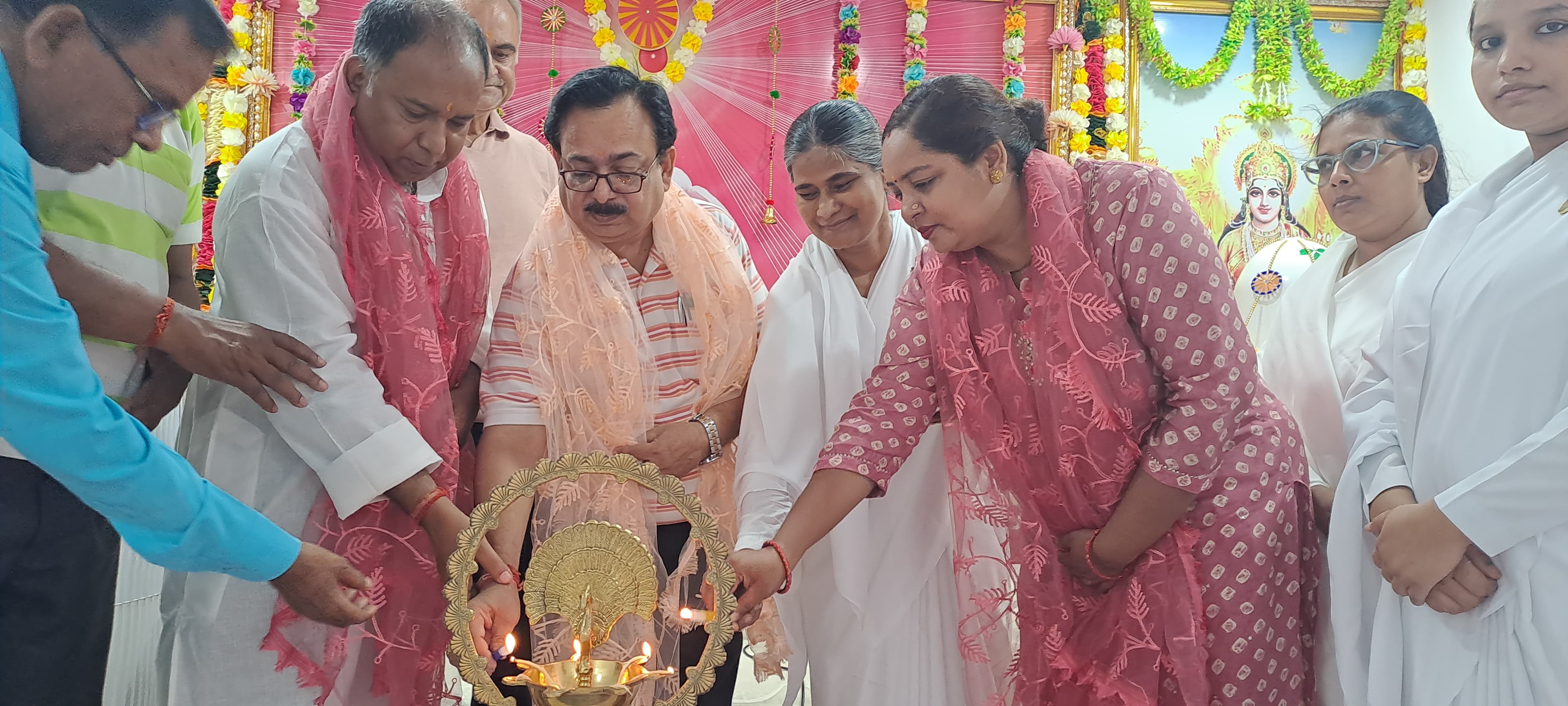प्रजापिता ब्रह्माकुमारी ईश्वरीय विश्वविद्यालय में धूमधाम से मनाया गया चिकित्सक दिवस।