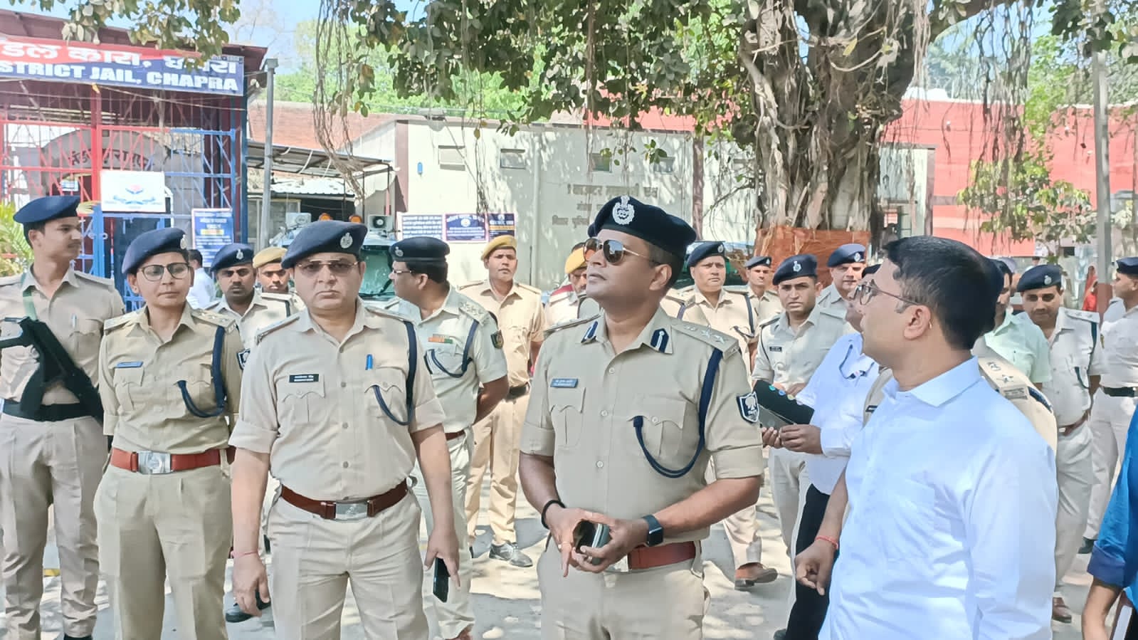 DM व SP सारण ने मंडल कारा छपरा का किया निरीक्षण।