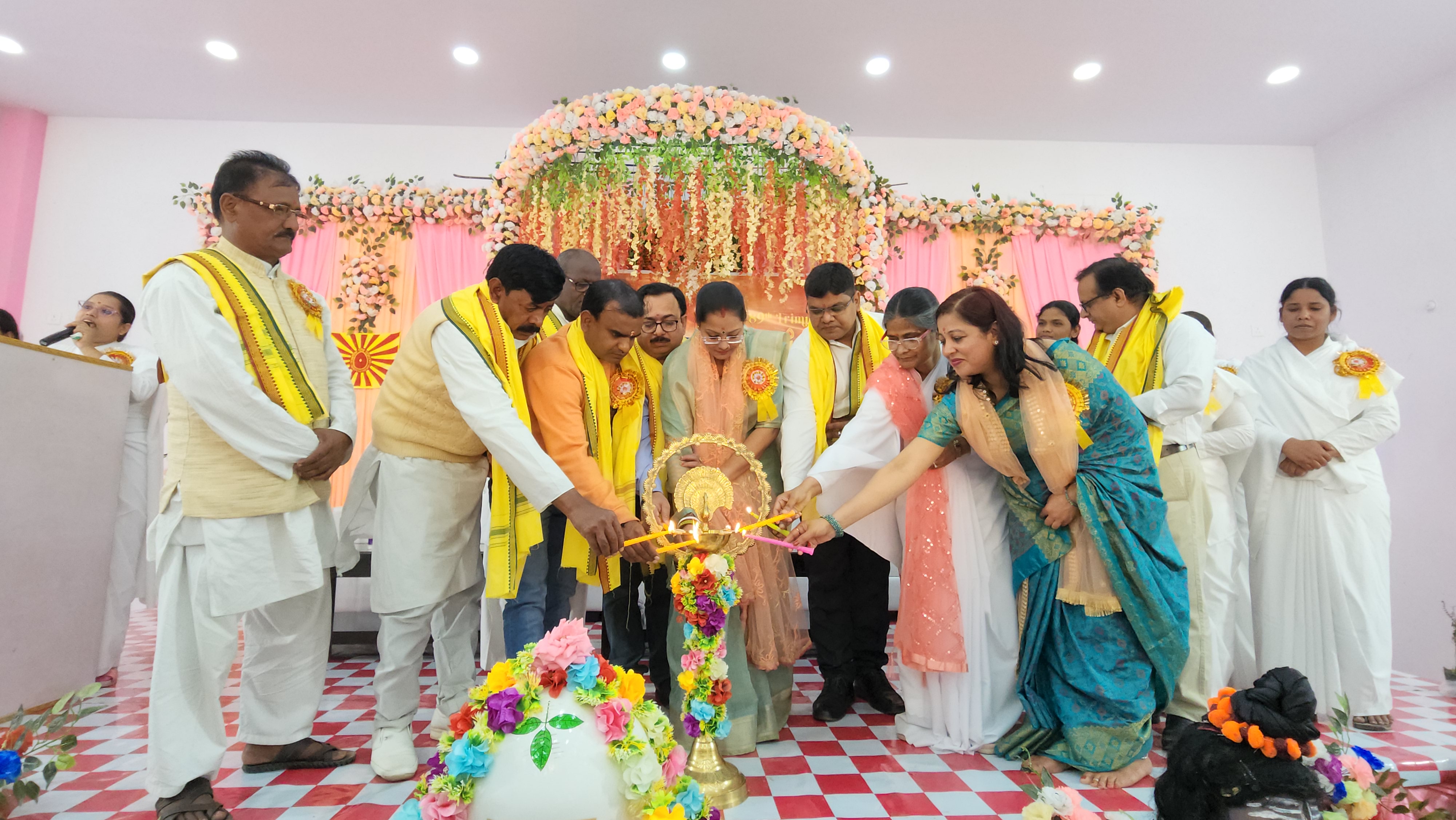 शहर के बहुरिया पैलेस में त्रिमूर्ति शिव जयंती महोत्सव का हुआ भव्य आयोजन।