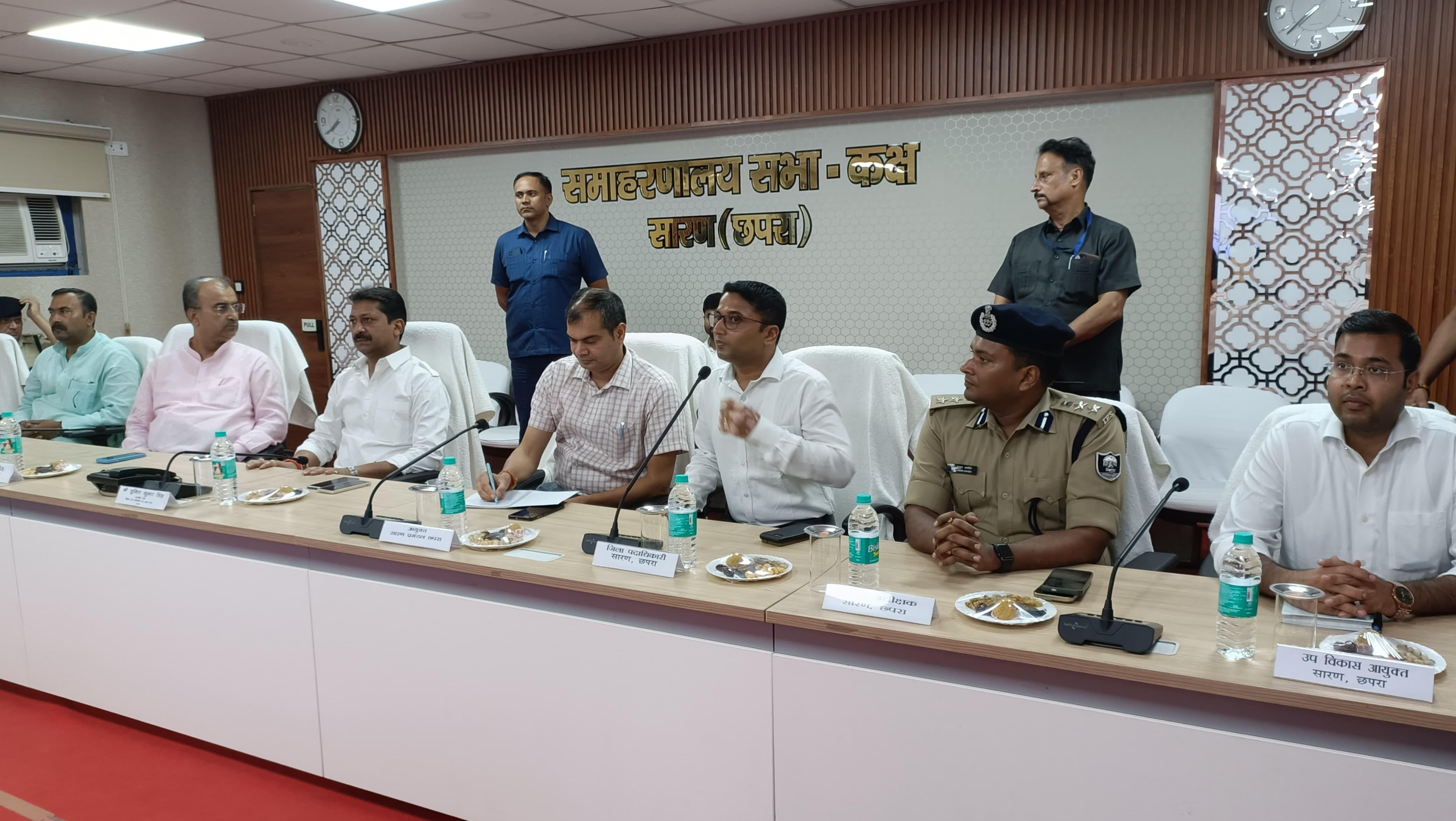 PM के सिवान जिला में होने वाले कार्यक्रम को लेकर प्रभारी मंत्री की अध्यक्षता में बैठक।