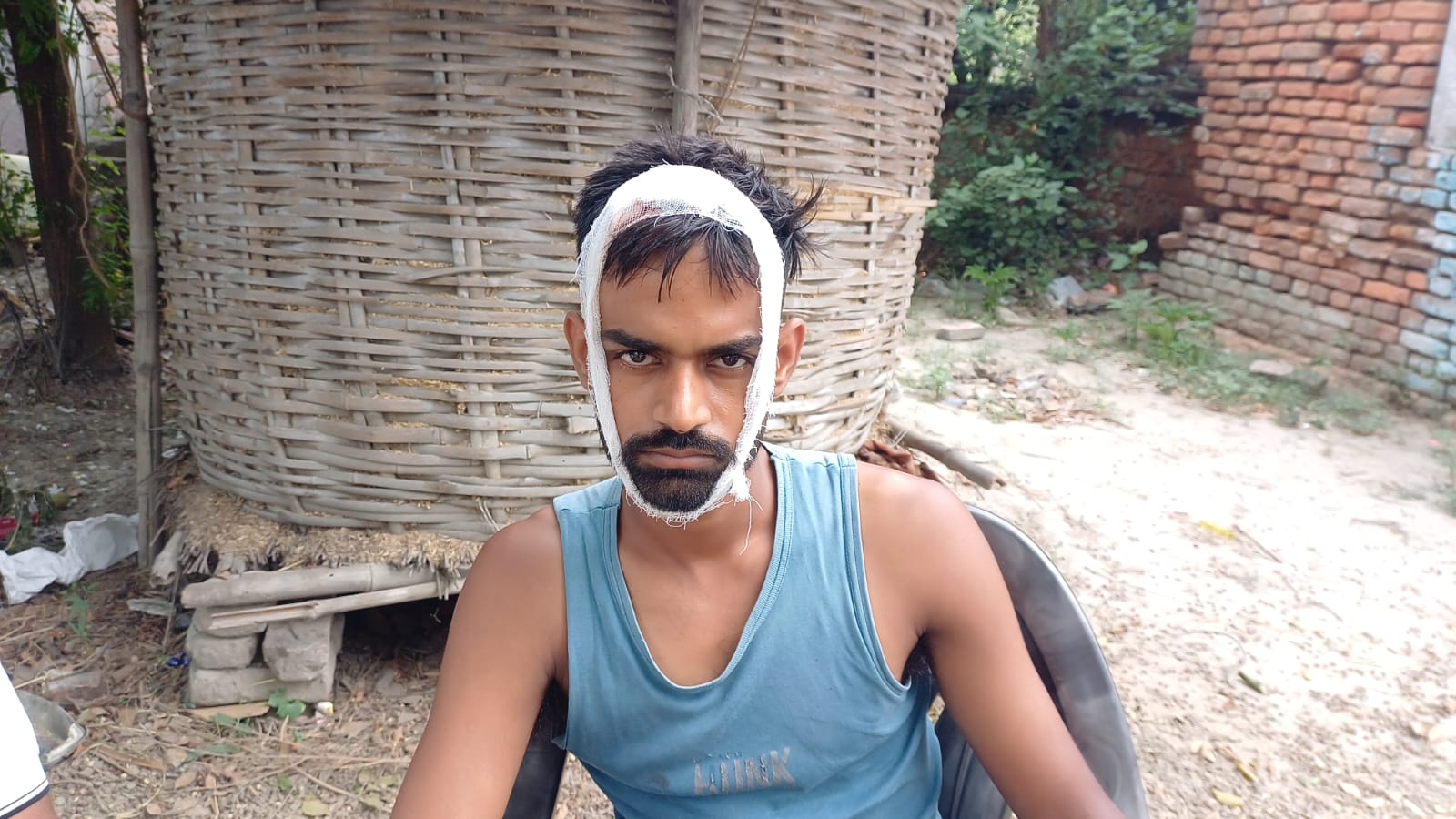 भाजपा जिला मंत्री के पुत्र से बाइक छिनने का प्रयास, कट्टा से मार किया घायल।