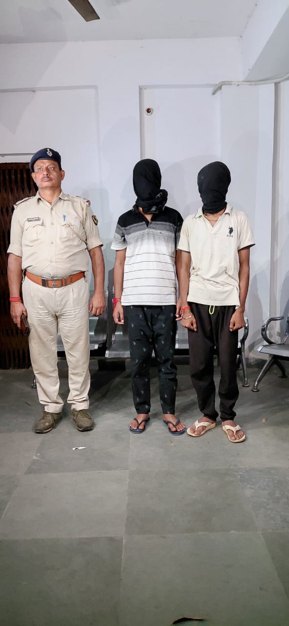 बबुरा डीजे संचालक से लूटकांड के मामले में दो आरोपित गिरफ्तार जेल।