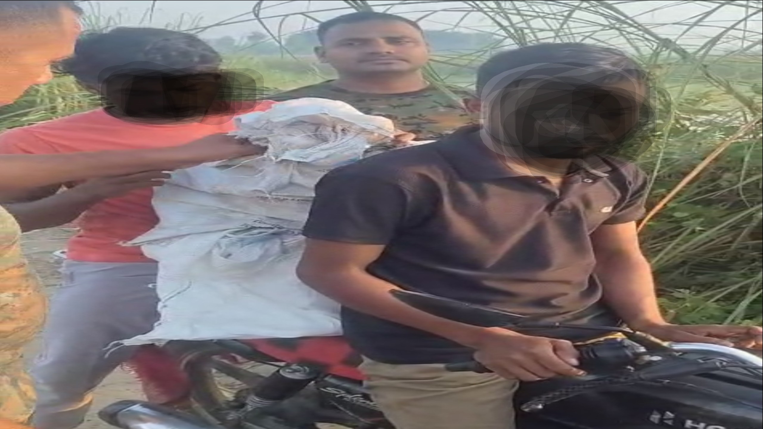 फोरलेन बबुरा भागड़ पुल के समीप से बाइक व विदेशी शराब के साथ दो धंधेबाज गिरफ्तार जेल।