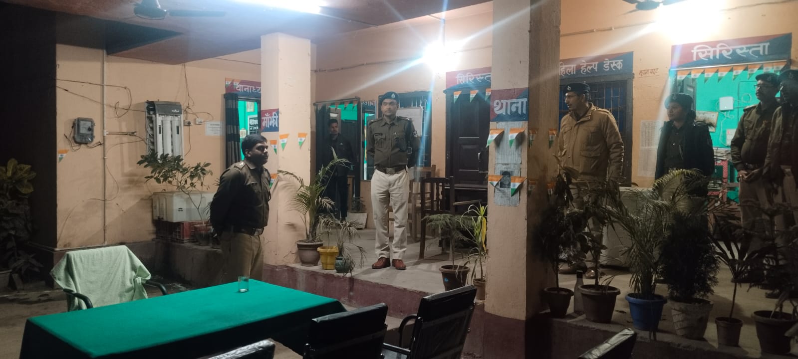 SSP सारण ने देर रात्रि माँझी थाना का किया औचक निरीक्षण।