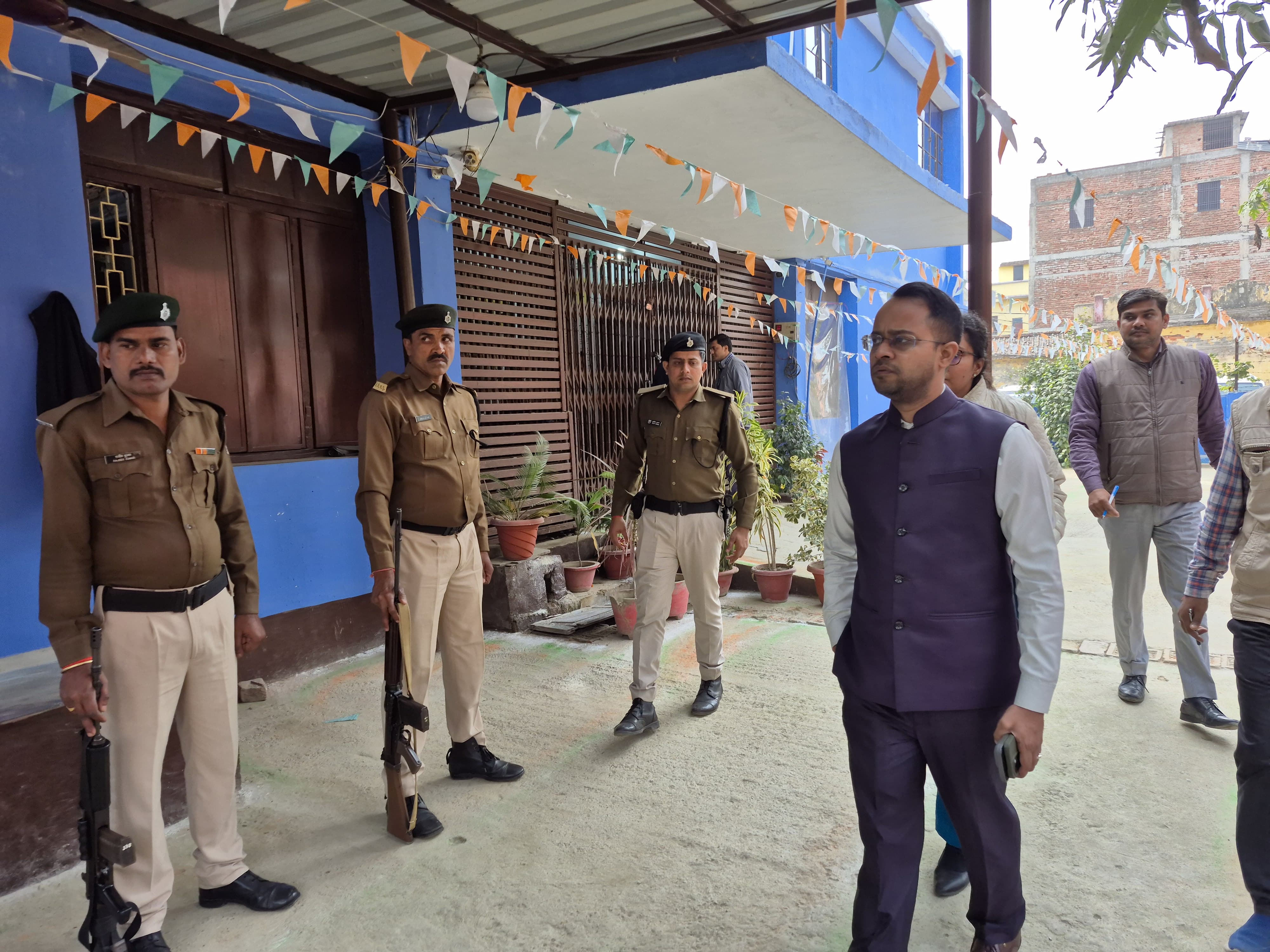 DM सारण ने पर्यवेक्षण गृह सह बाल सुधार गृह का किया निरीक्षण।